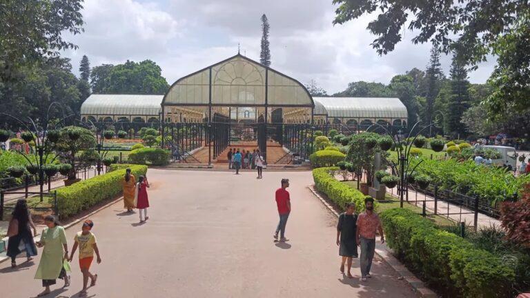 Lalbagh Botanical Garden: History, Timings, Entry Fee, Nearby Places!