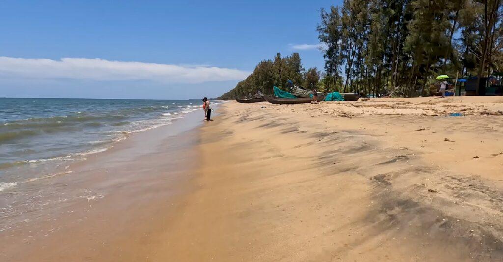 Kuzhupilly Beach