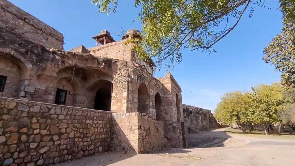 Purana Quila side view