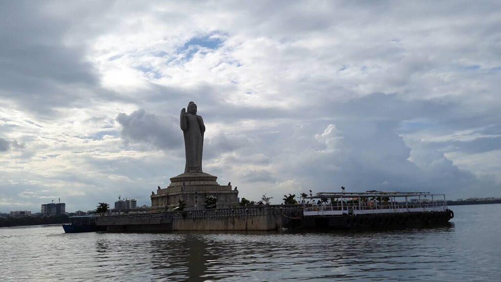 Hussain Sagar Lake Photo