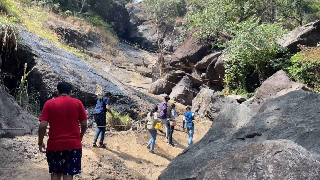 wayanad meenmutty waterfalls
