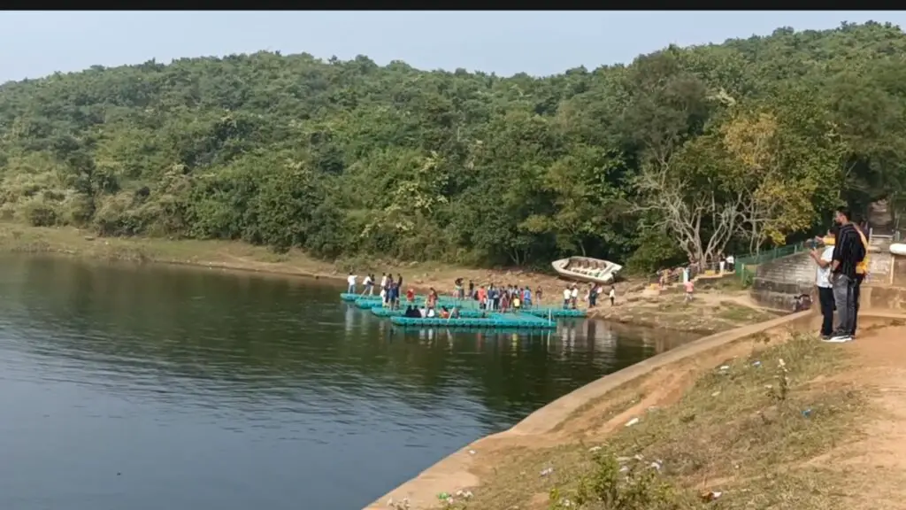 Deras Dam Image